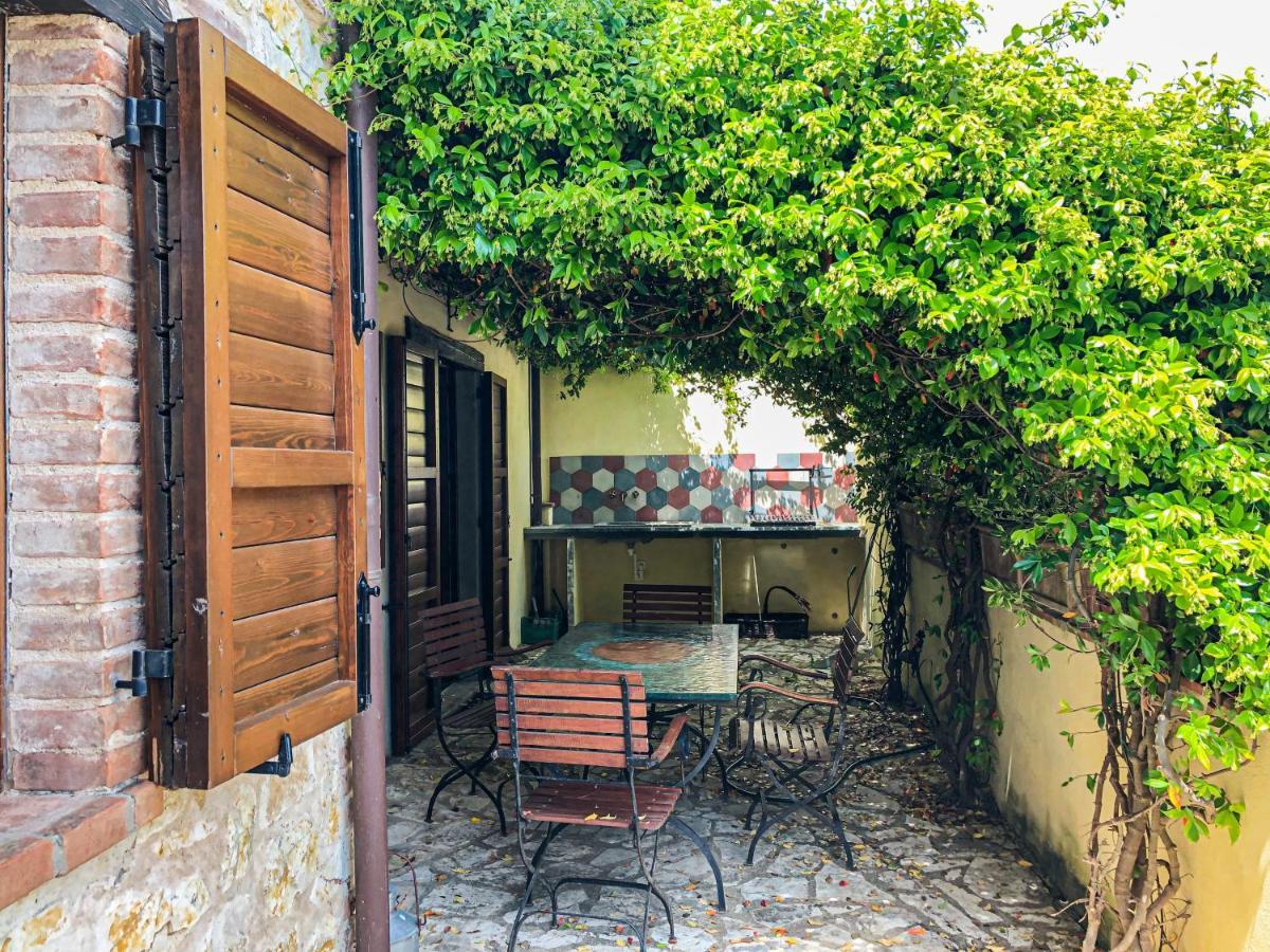 Umbria, "Casa Sagrantina" Con Piscina E Pergolato Collazzone Exterior foto